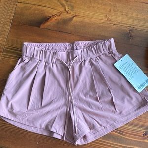 Lululemon Stroll at Sundown Short